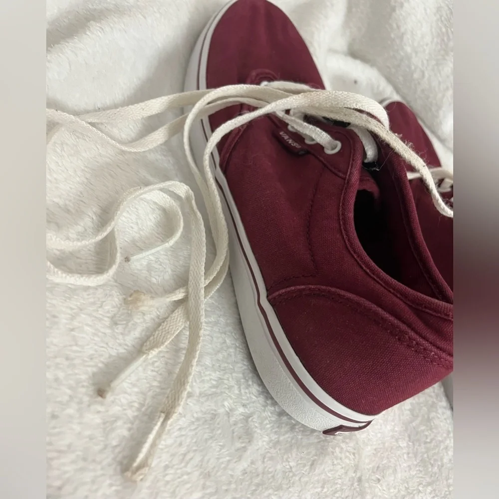 VANS Atwood Womens Size 6 Maroon Red Low Top Canvas Lace Up Sneakers Shoes